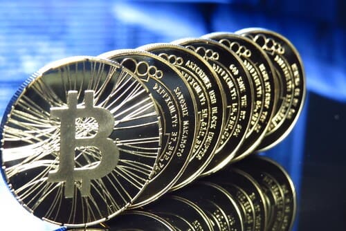 Bitcoin & Ethereum ETFs Face $700B In Outflows