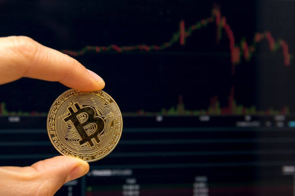 Bitcoin & Ethereum ETFs Face $700B In Outflows