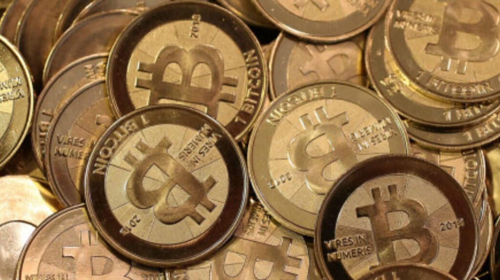 El Salvador’s President Bukele Suggests Bitcoin Purchase Following US DOJ Consent 2 BTC Buying Opportunity Hinted by El Salvador President