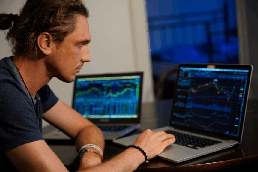 10 Best Prop Firms in Dubai for Funded Trading Success